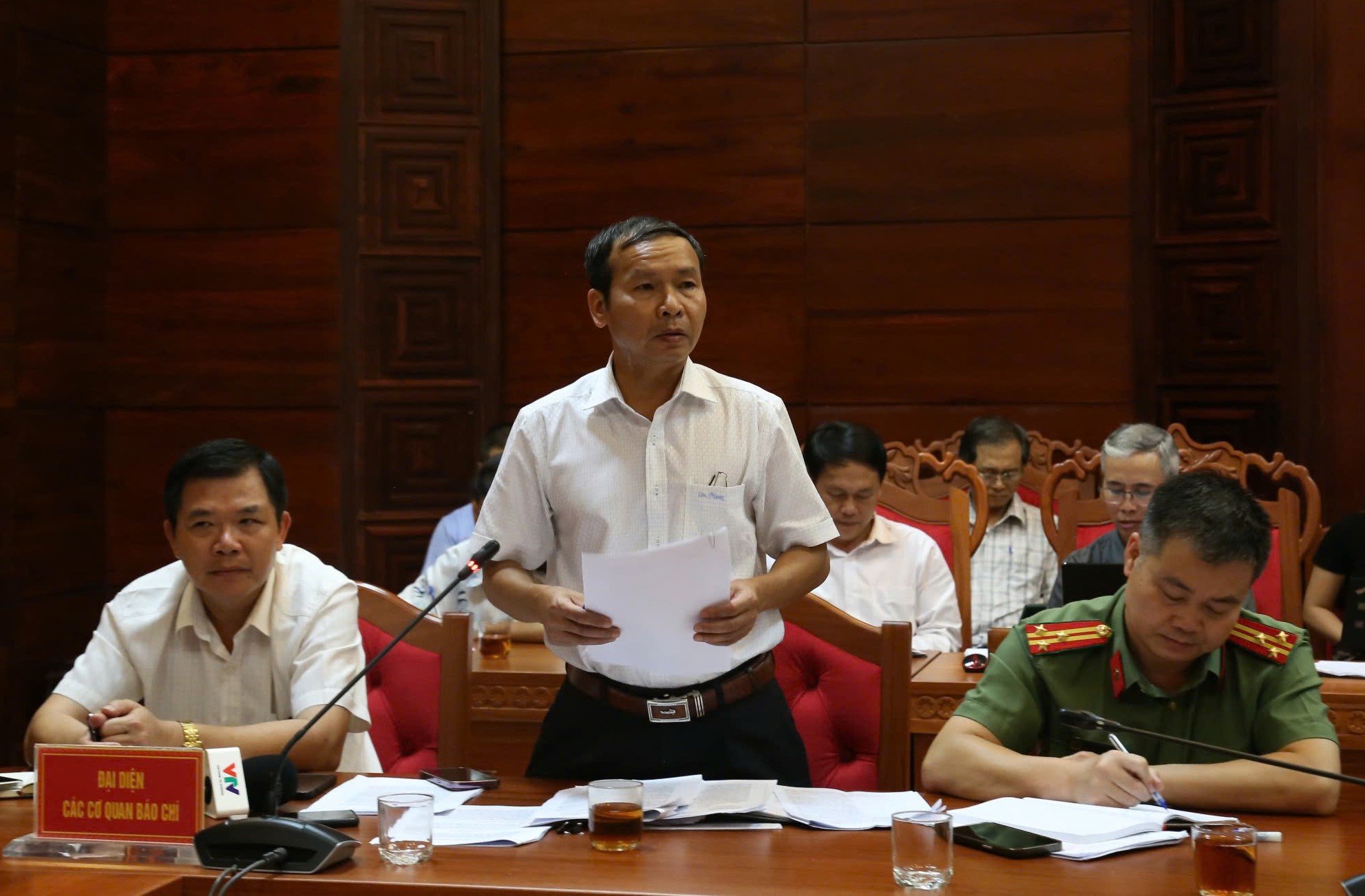Đại diện Công ty Cổ phần Cấp nước Đắk Lắk thực hiện phản hồi cho báo Lao động về bài viết "Làm rõ việc giá nước sạch ở Đắk Lắk tăng cao bất thường"
